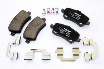 LR043714F - BRAKE PAD SET